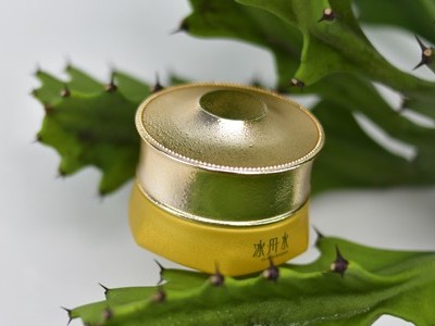 美妝廠家：活性修護(hù)霜的作用你知道嗎？